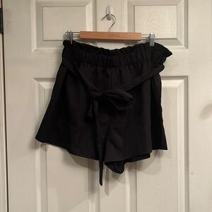 Shein brand size 2XL elastic waist shorts with tie
